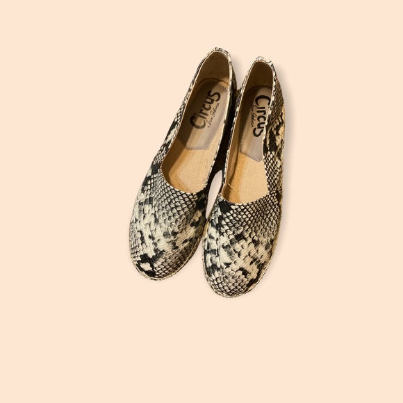 NWT Circus Sam Edelman Snakeskin Espadrilles 🖤🤍 - Picture 2 of 7